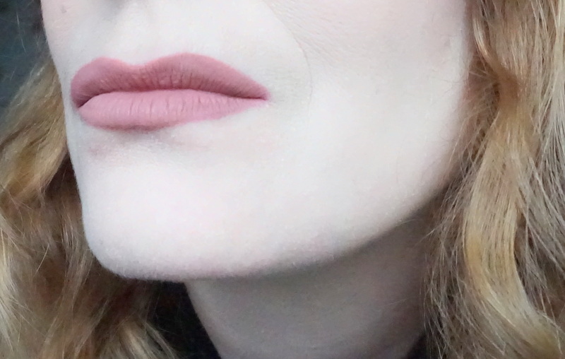 KYLIE Matte Liquid Lipstick & Lip Liner Swatch - Highendlove KYLIE Matte Liquid Lipstick & Lip Liner Candy K - Highendlove