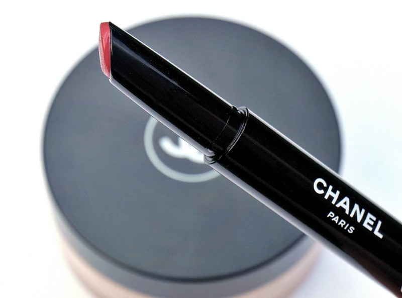 CHANEL Rouge Coco Stylo in Lettre - Highendlove