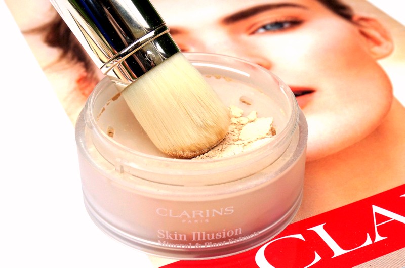 CLARINS Skin Illusion - Highendlove