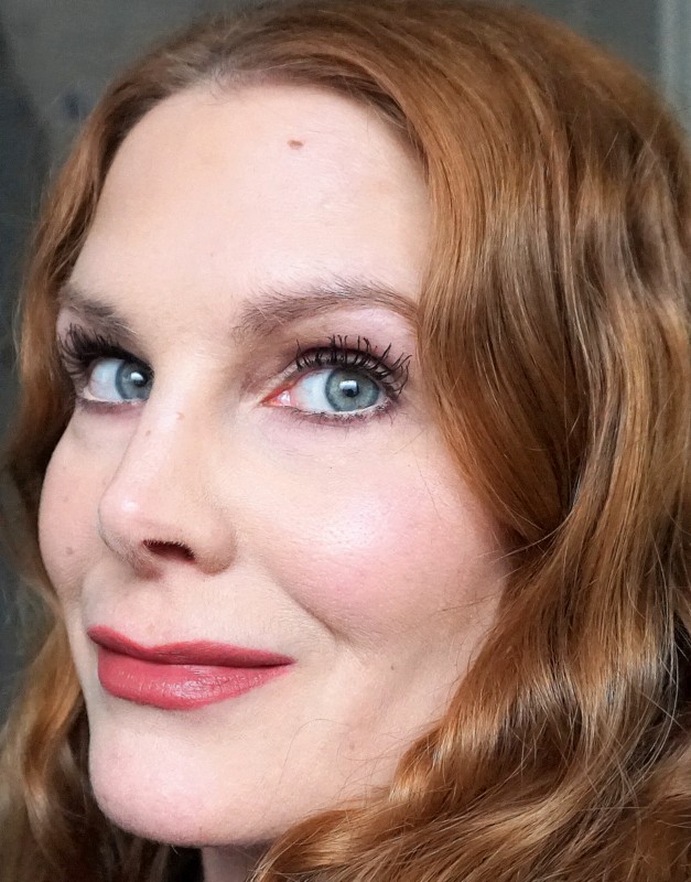 L Oreal Color Riche Mahogany Studs