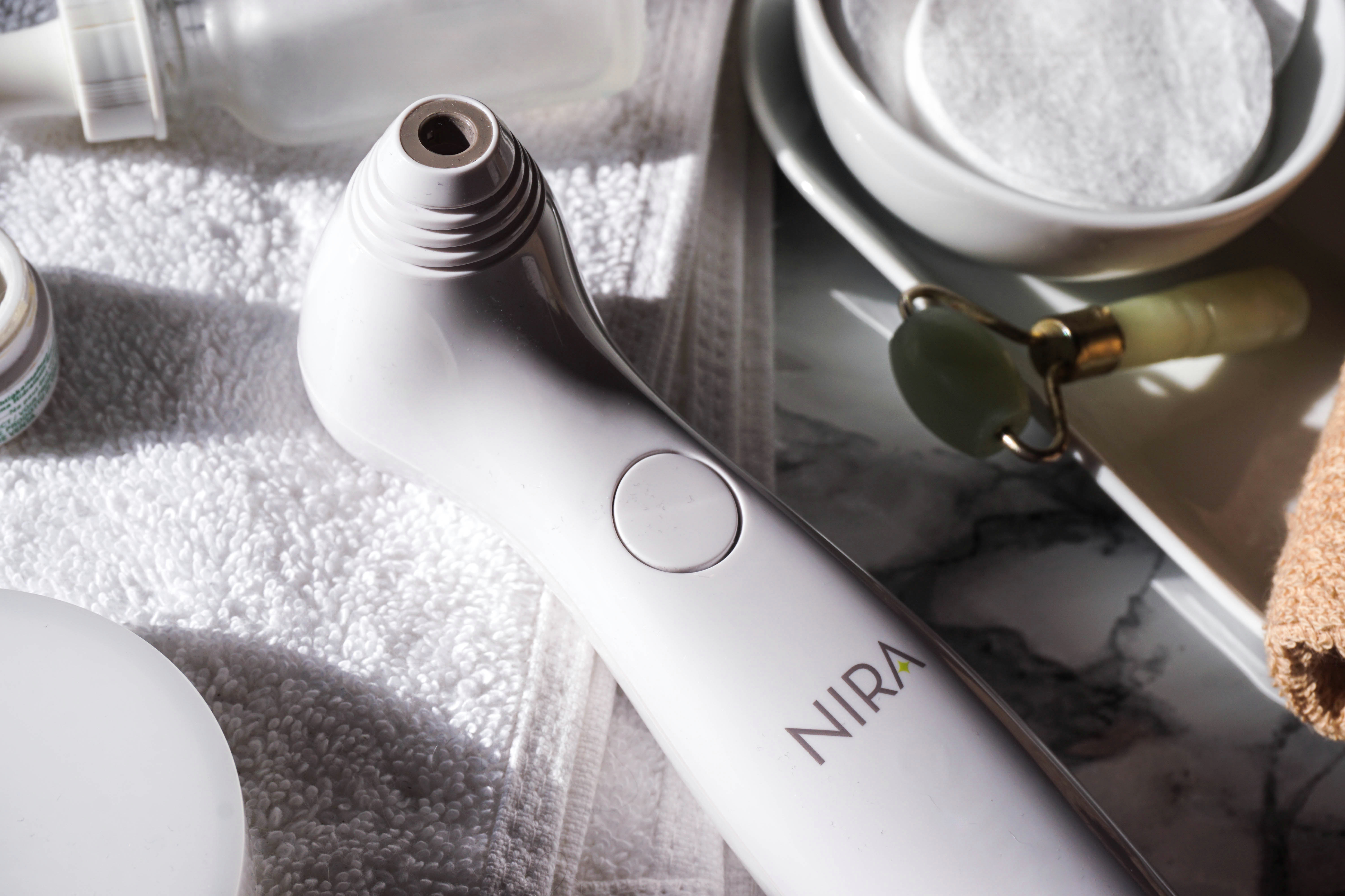 NIRA Skincare Laser - Highendlove